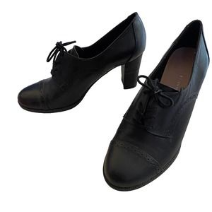 Etienne Aigner Black Oxford Leather Lace Up Booti… - image 1